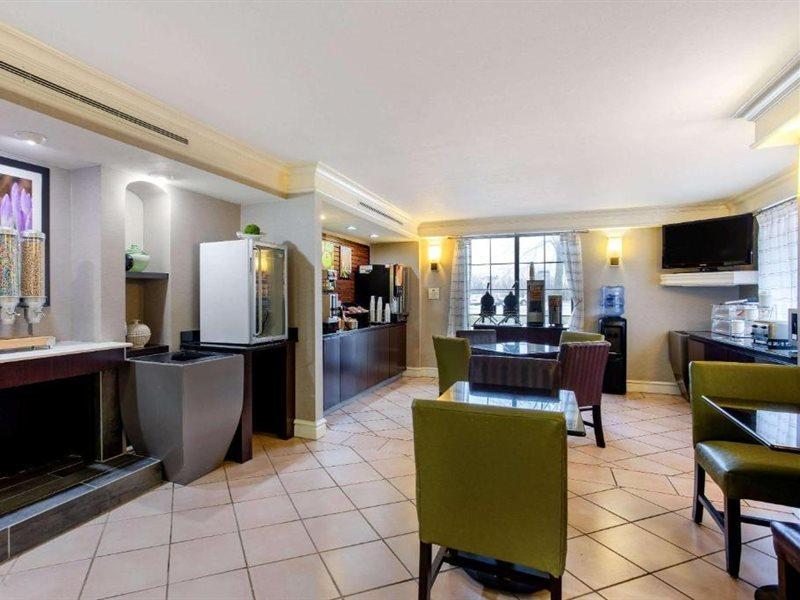 La Quinta Inn By Wyndham Champaign Eksteriør bilde