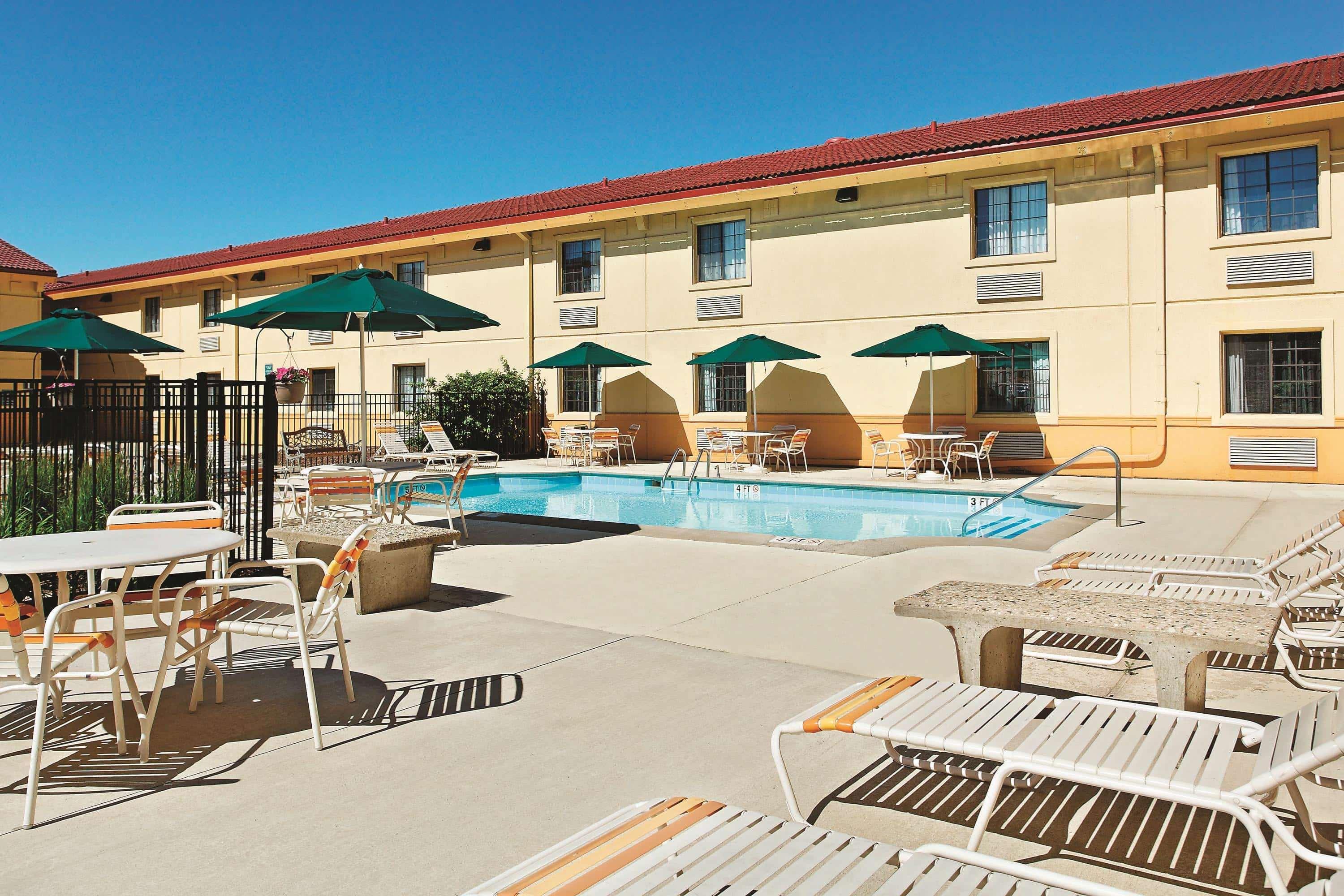 La Quinta Inn By Wyndham Champaign Eksteriør bilde