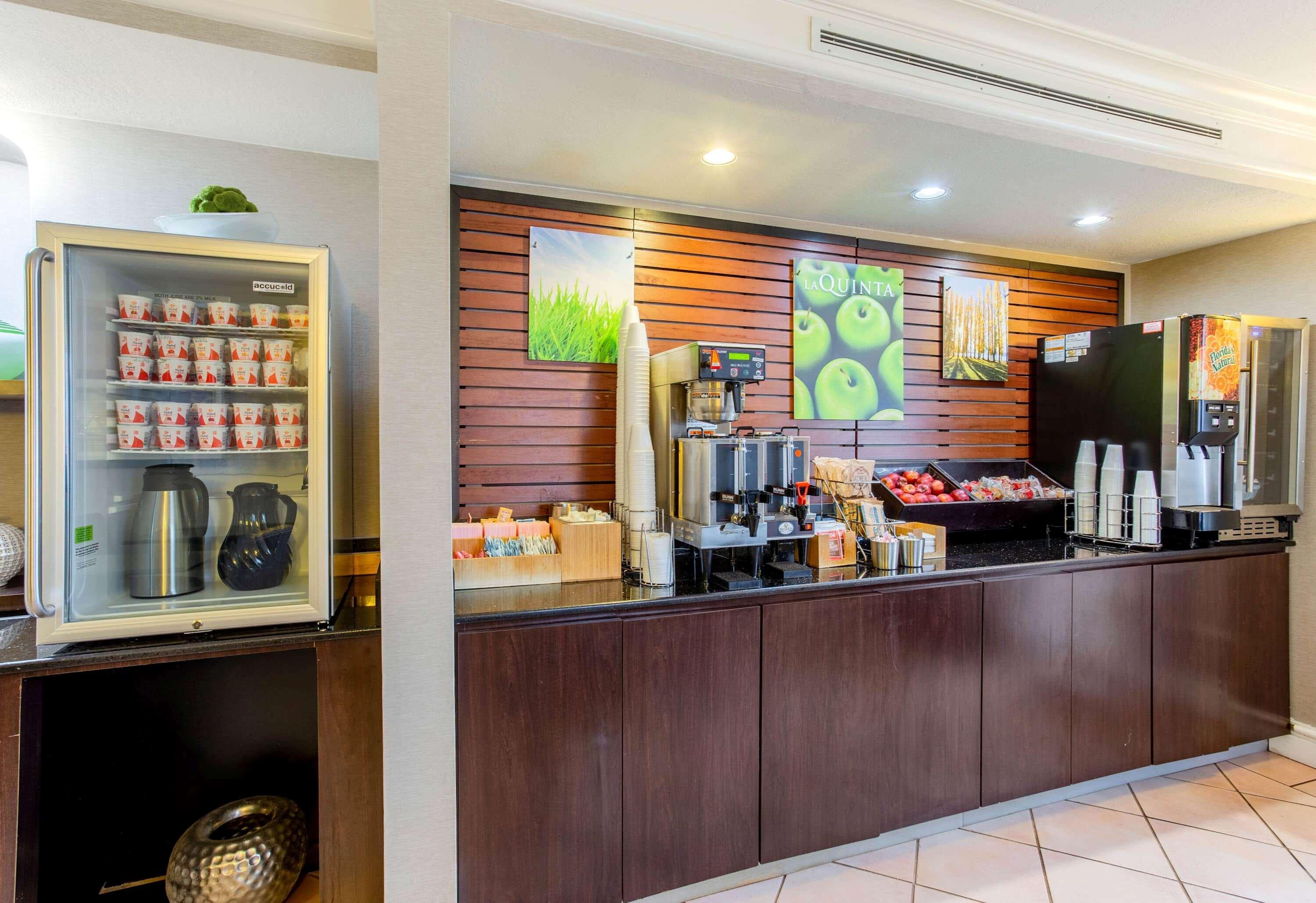 La Quinta Inn By Wyndham Champaign Eksteriør bilde